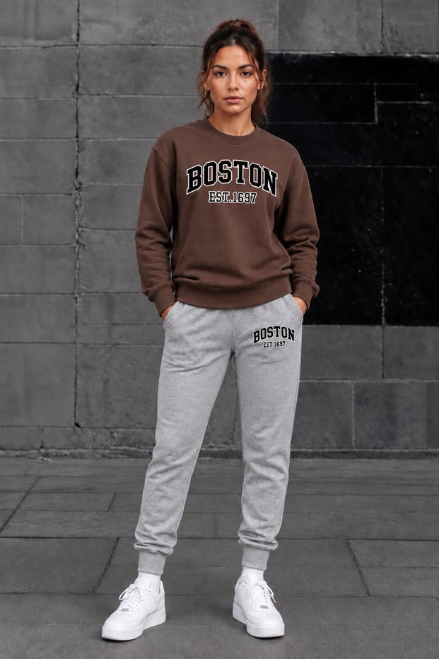 Crew-Neck Sweatshirt with Brushed Inside Print, Seasonal "Boston 1967" Print, Women's/Men's Unisex Style