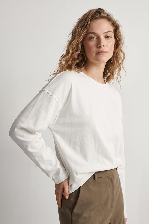 100% Cotton Single Jersey Oversized Women's Long-Sleeve T-Shirt, Compact Jersey, Soft Fabric, Loose Fit, Breathable and Moisture-Wicking, Basic Ecru T-Shirt