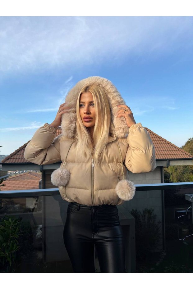 TREND Casual Chic Fur-Trimmed Hooded Padded Crop Puffer Jacket & Waterproof Winter Cropped Jacket with Pom-Pom Details