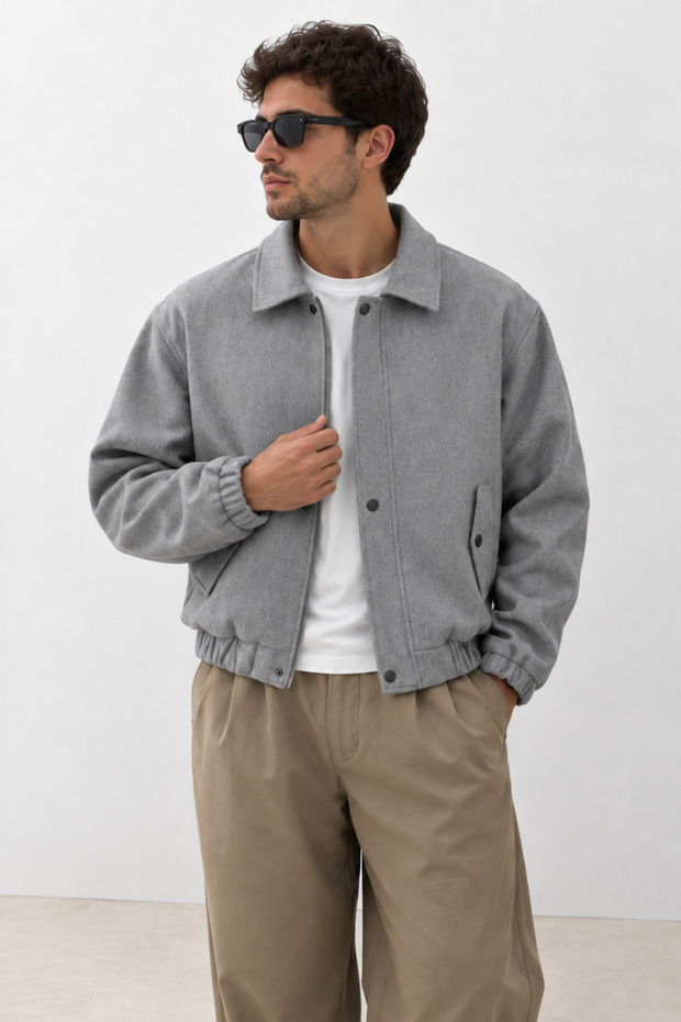 New Season Men's relaxed fit premium zipper-front transitional jacket