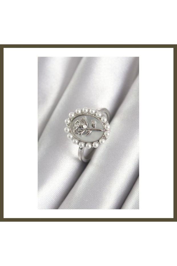 Rice-Shaped Silver-Toned Portrait Rose-Style Pearl-Detail Women's Ring BX