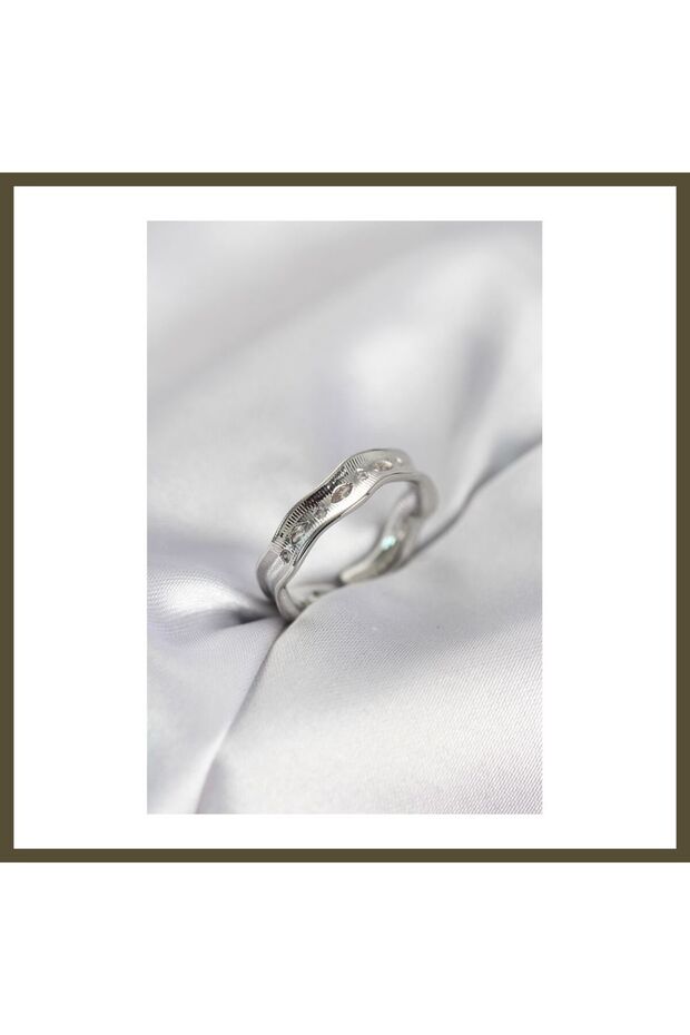 Silver-Colored Water Drop-Shaped Zircon Ring for Women, Model BX