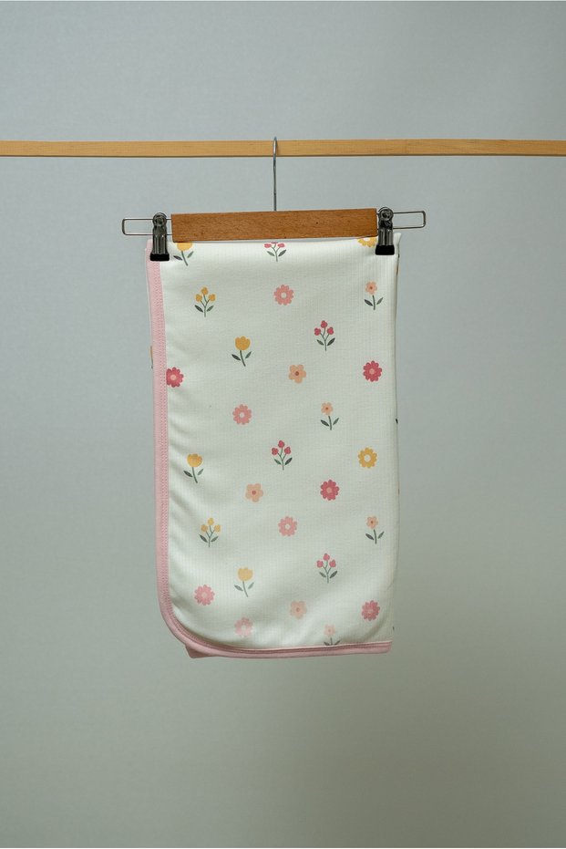 Welsoft Reversible Baby Blanket for Girls with Floral Print, 90x85 cm, Welsoft Fleece Baby Blanket with Jersey Texture, Baby Swaddle, Welsoft Fleece Baby Blanket