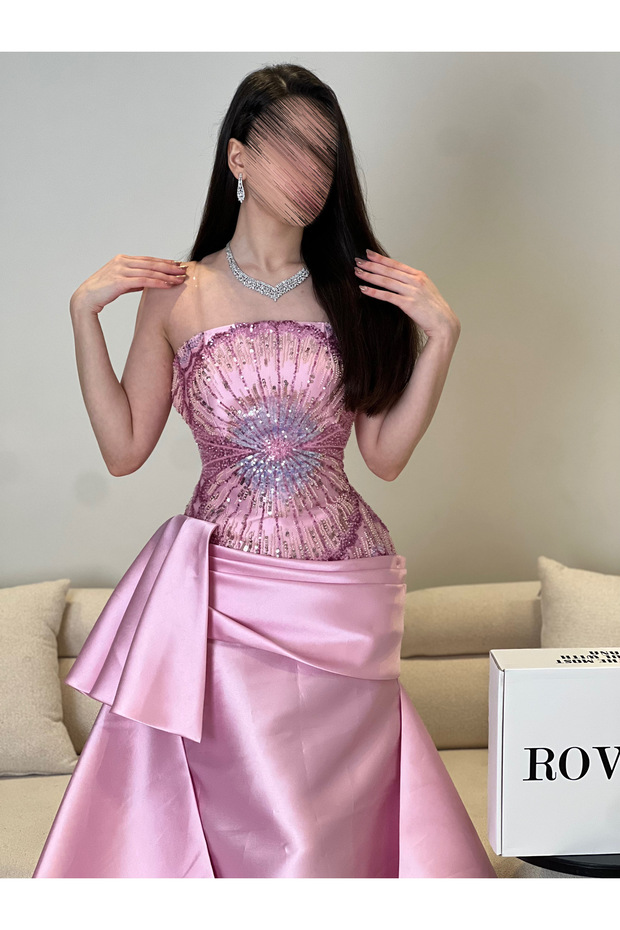 Rawan's dress