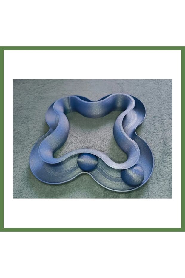 3D-Printed Wavy Cat Toy Obstacle Course—Interactive Cat Puzzle Toy, Blue HB006