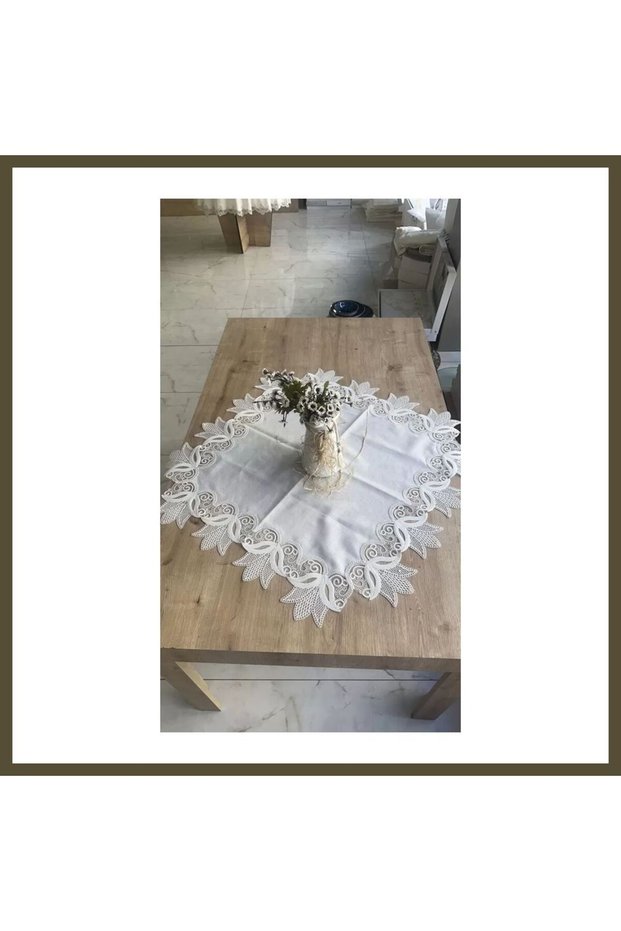 Kayla Crepe Gold 88x88 cm Checked Coffee Tablecloth with French Lace Details, Decorative BX