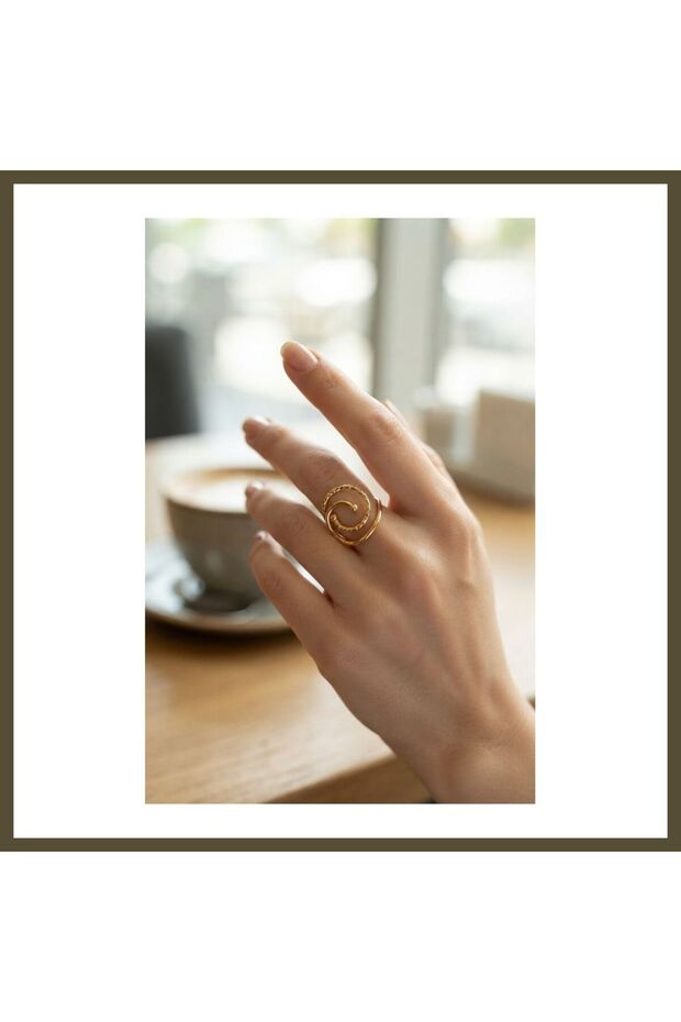Gold-Colored Geometric Double-Ring Ring BX