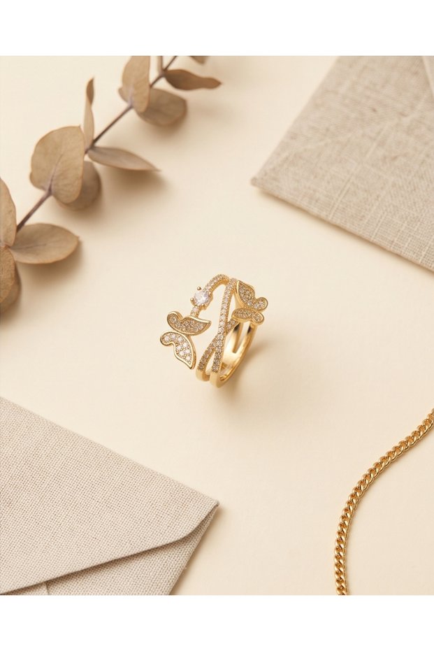 Butterfly-Detailed Zircon Ring