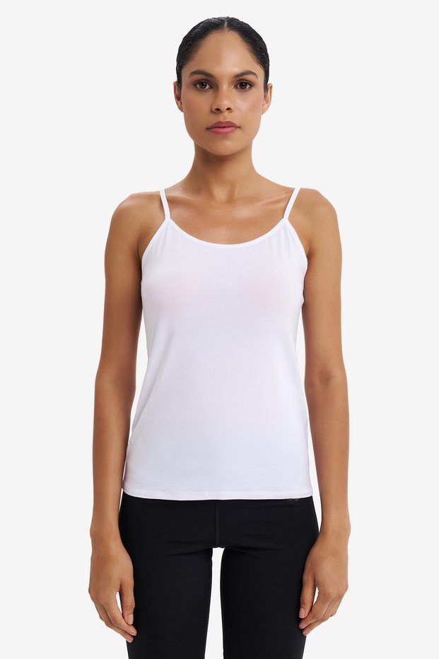 Woman athlete 26b-2412