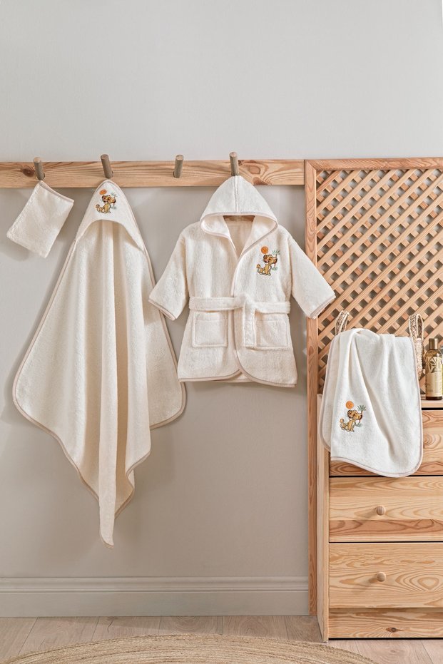 The Lion King Brave Licensed Newborn Baby Set