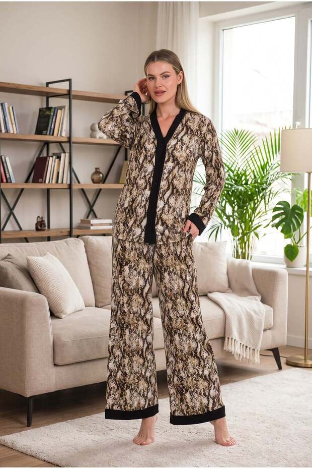 Stylish Viscose Snake-Print Long-Sleeved Women's Pajama Set with Button-Front Design