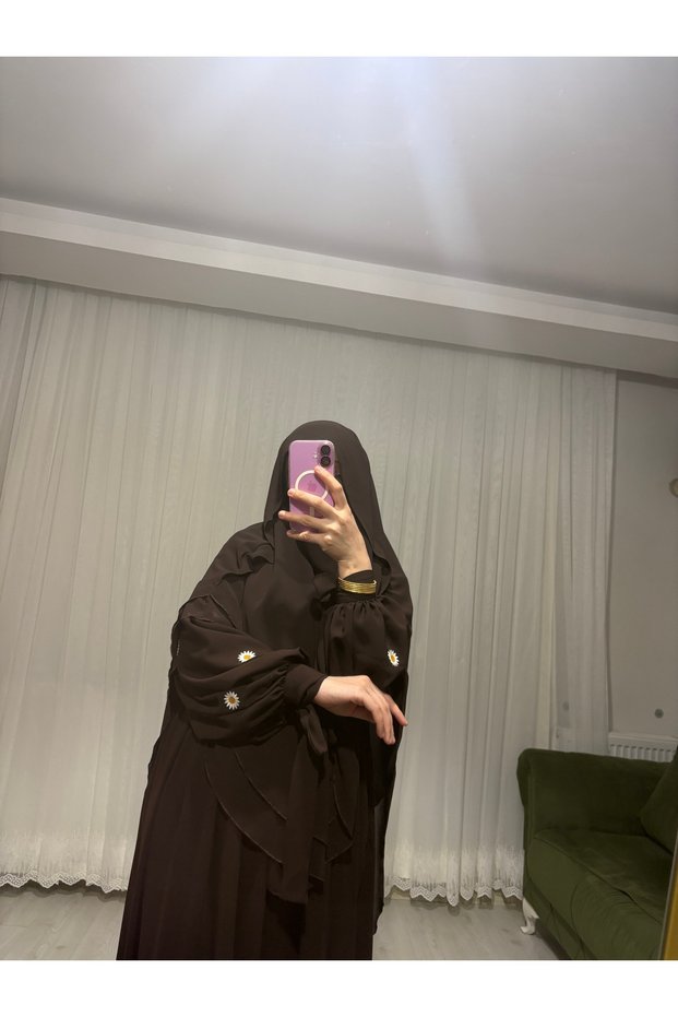 Daisy-Printed, Tie-Front Hijab Set, Sizes 40 to 50, Standard Sizing.