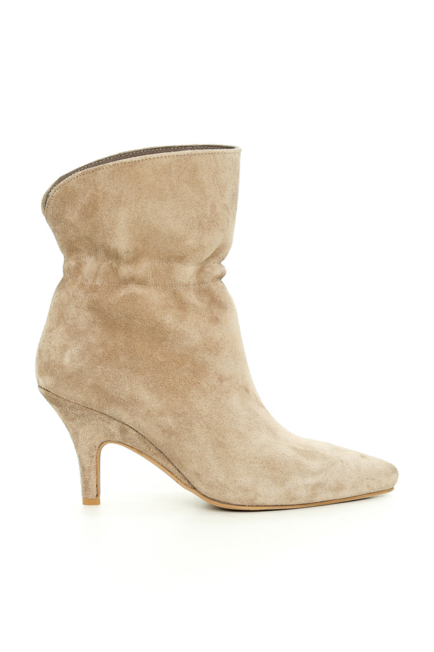 Genuine Suede Leather, Thin Heel, Mink Fur Women's Boots - Zb520