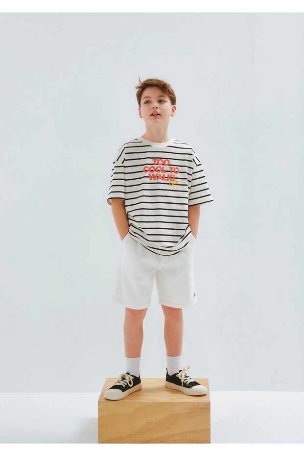 Printed Striped Ecru T-Shirt Oversize / Wide Cut 6610449-84041