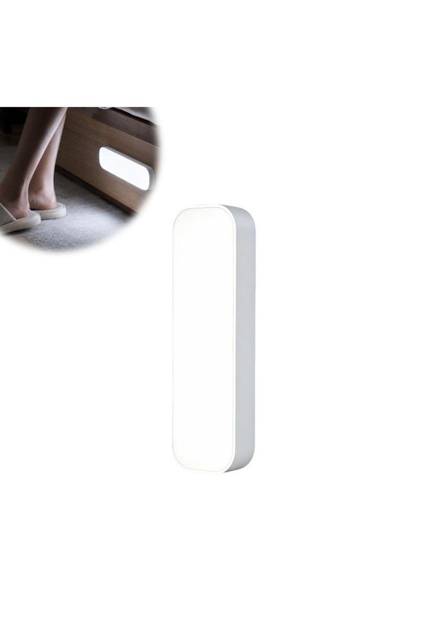 مصباح ليلي أبيض يعمل بتقنية LED مع مستشعر للحركة، يمكن شحنه عبر منفذ USB، ومزود بمغناطيس، ويستخدم للإضاءة تحت الخزائن، وهو لاسلكي.