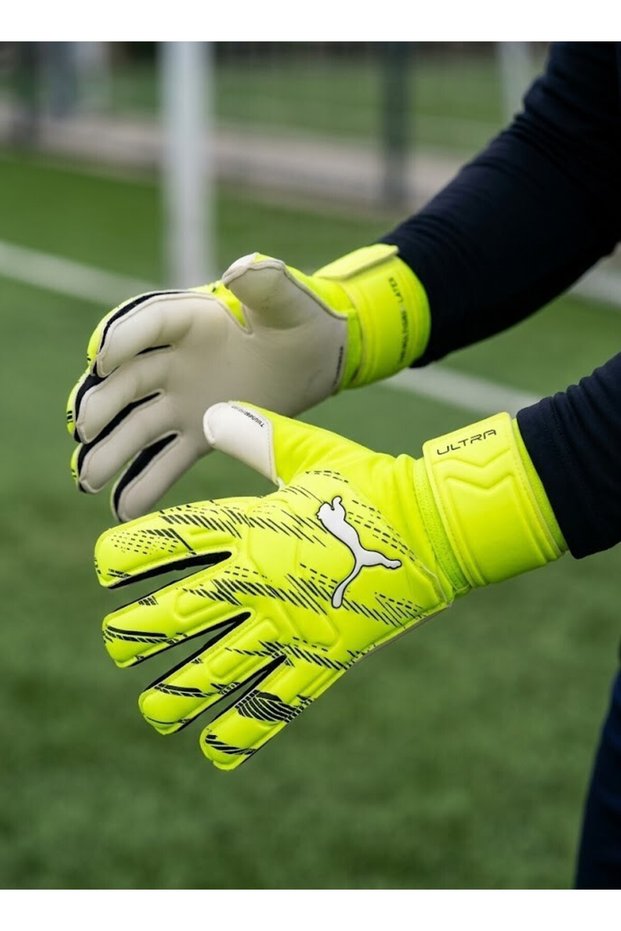 Ultra match rc men's goalkeeper gloves, yellow.