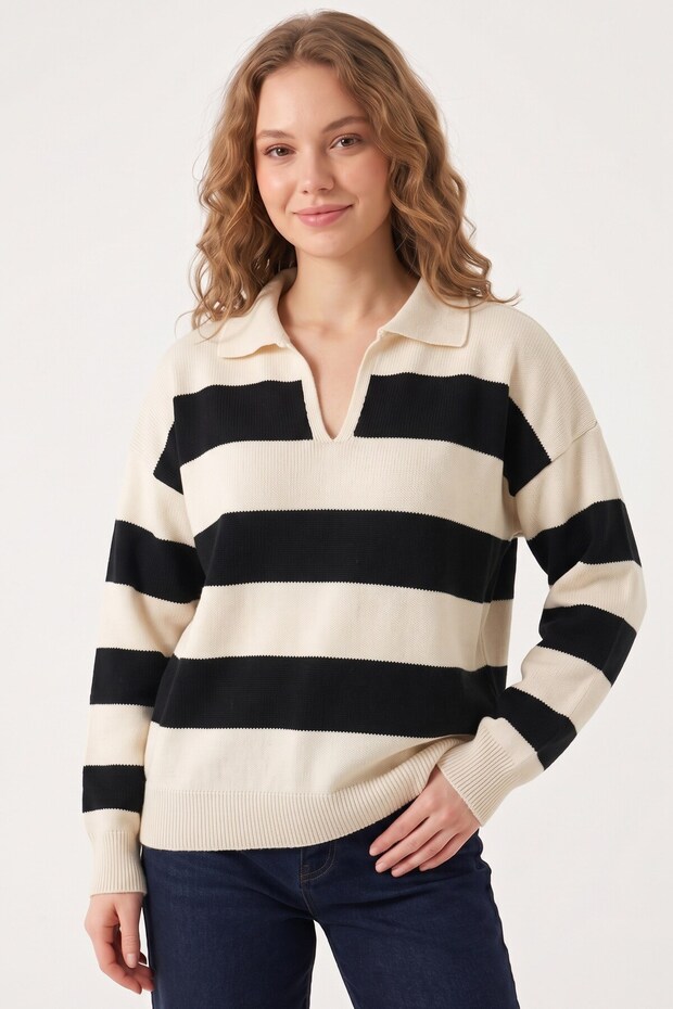 Woman's Black Polo Collar Striped Sweatshirt
