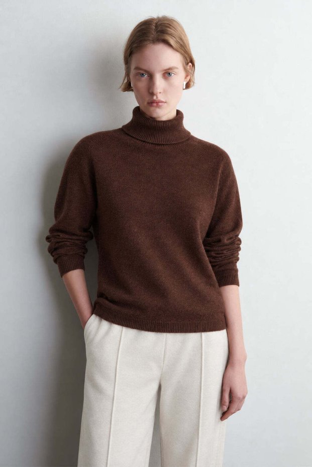 Women's Brown Knitted Sweater with a Boat Neck Made from Lambswool