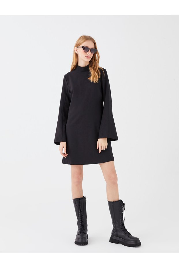 From UZG STORE: A Straight-Cut, Long-Sleeved, A-Line Dress with a Stand-Up Collar for Fashion-Conscious Women