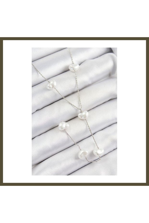 Silver-Toned Women's Y-Shaped Necklace with Rice-Shaped Beads and Figurine BX