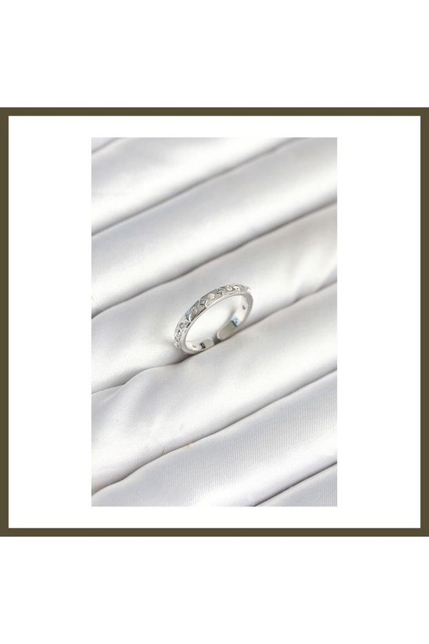 Silver-Plated Rice-Style Women's Ring with Zircon Stones BX