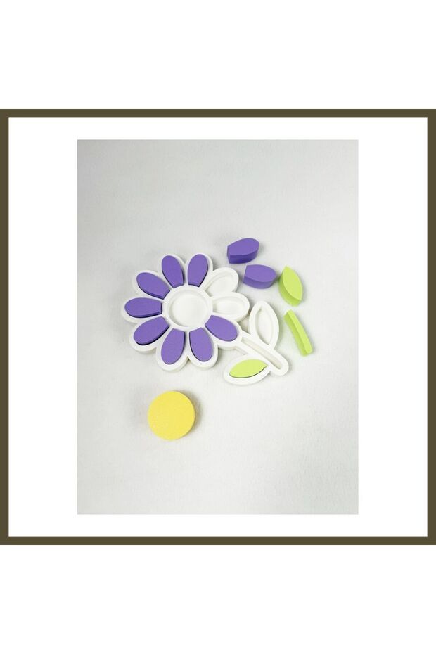 3D-Printed Daisy Flower Puzzle - Wooden Puzzle with Removable and Reattachable Leaves and Petals BX