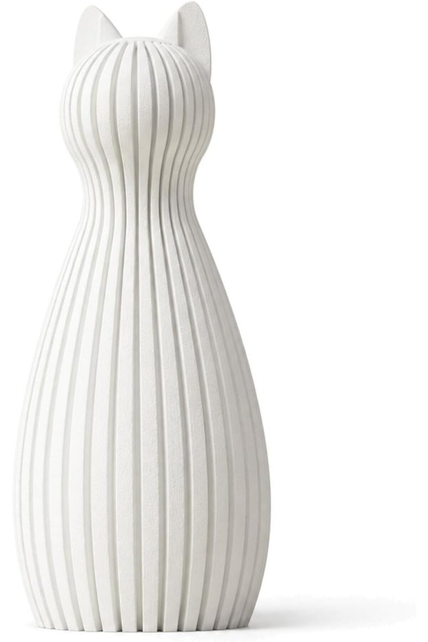 Ribbed Cat Statue 12.4 cm, Modern Minimal Cat Sculpture with Pointed Ears, Shelf and Desk Decor