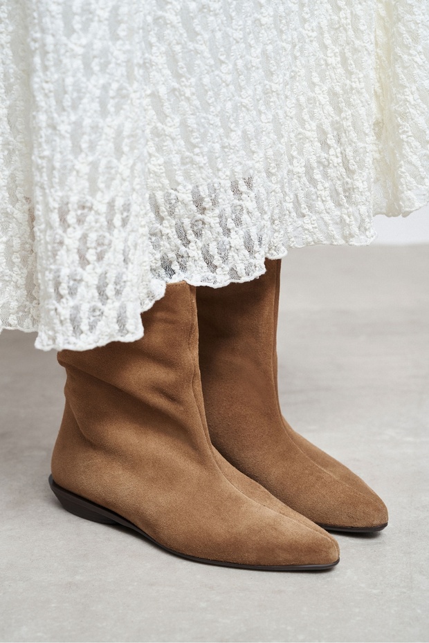 Zira Desert Dark Beige Suede Pointed Toe Thick Heel Women's Boots