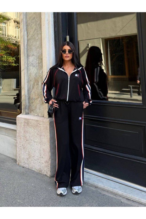 TRACKSUIT SET