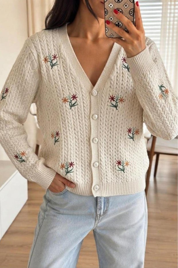Women's Knitted Cardigan with Floral Embroidery (Standard Size, Fits S/M/L)