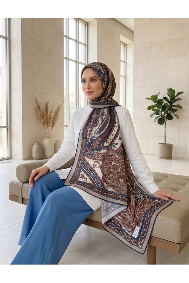 شال قطني ناعم بنقشة "دولتشي فيتا" من سلسلة "بايسلّي".