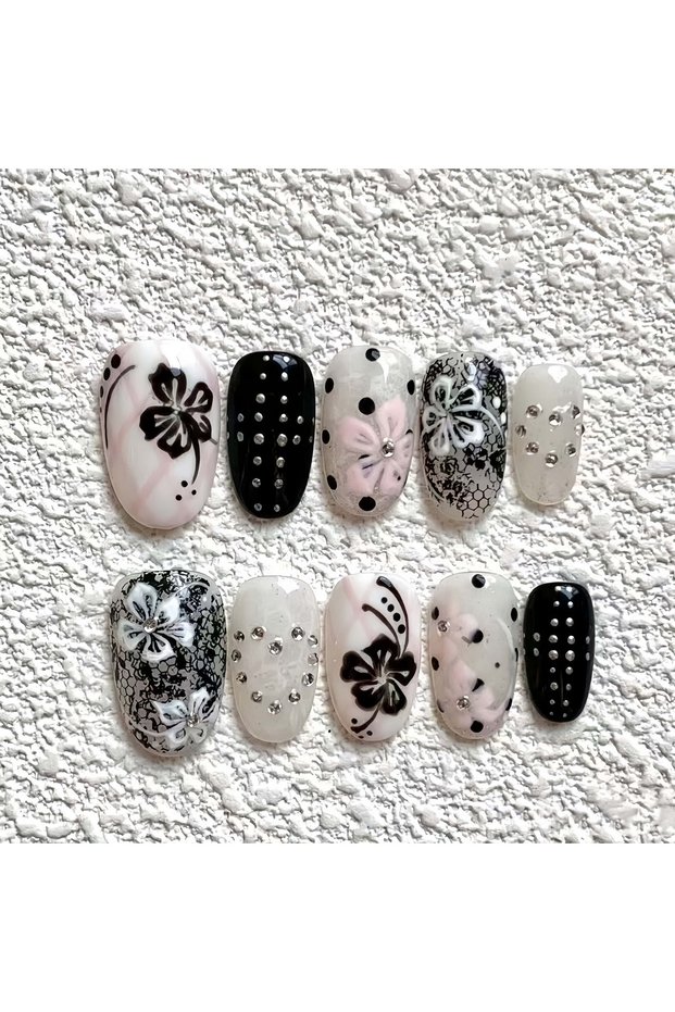 Short Oval Pdd0035-M 10 Pieces of Handmade Oval Full-Cover Nail Tips, Medium Length, Black and White