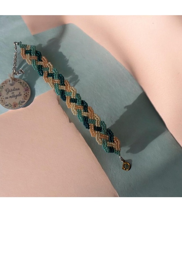 Illusion Bracelet