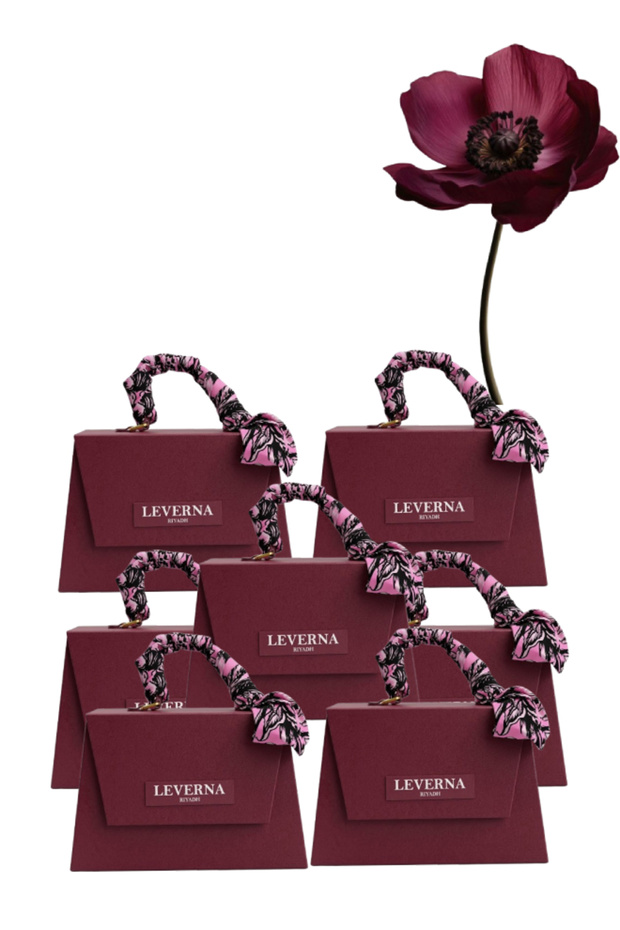 7 قطع من مجموعة هدايا Riyadh Perfume