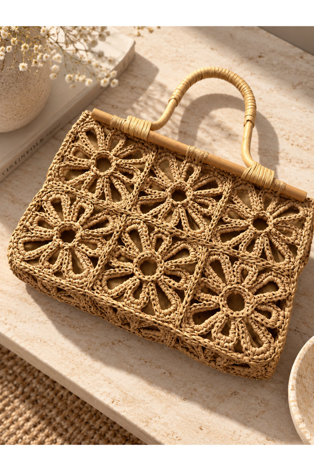 Hand-Knitted Women's Clutch Bag with Floral Motifs and a Natural Woven Look – Lined Summer Bag with a Strappy Bamboo Handle