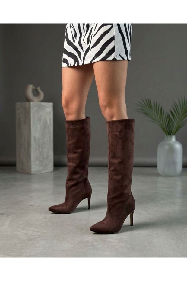 Women's Coffee-Colored Suede 9 cm Heeled Pointed Toe Stylish and Comfortable Knee-High Boots