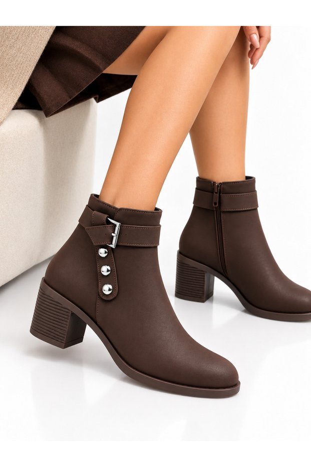 Women's Buckled Ankle Boots with Silver Accents and Button Details—A Modern and Timeless Design with Thick Heels