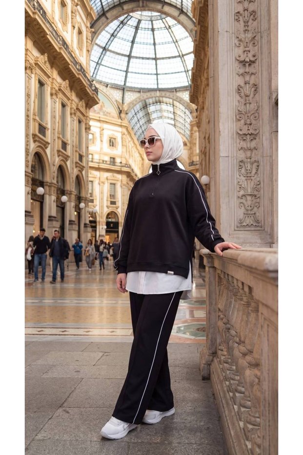 Women's Navy Blue Oversized Sweatshirt with Striped Detail and Wide-Leg Pants Track Suit Set