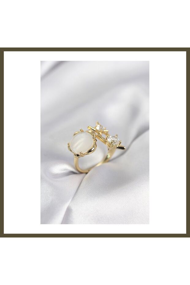 Gold-Colored North Star-Style Modal Women's Ring BX