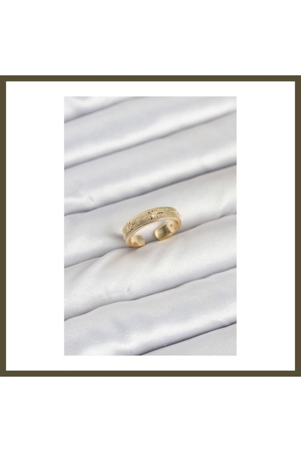 Gold-Toned Rice-Style Women's Ring with Zircon Stones in a North Star Design BX