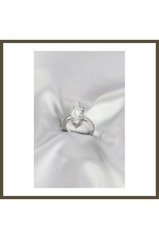 Silver-Colored Brass Marquise-Cut Zircon Ring for Women BX