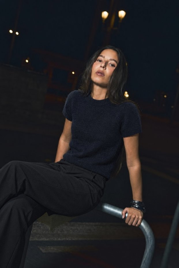 Women's Crew Neck Casual Black Knit Sweater
