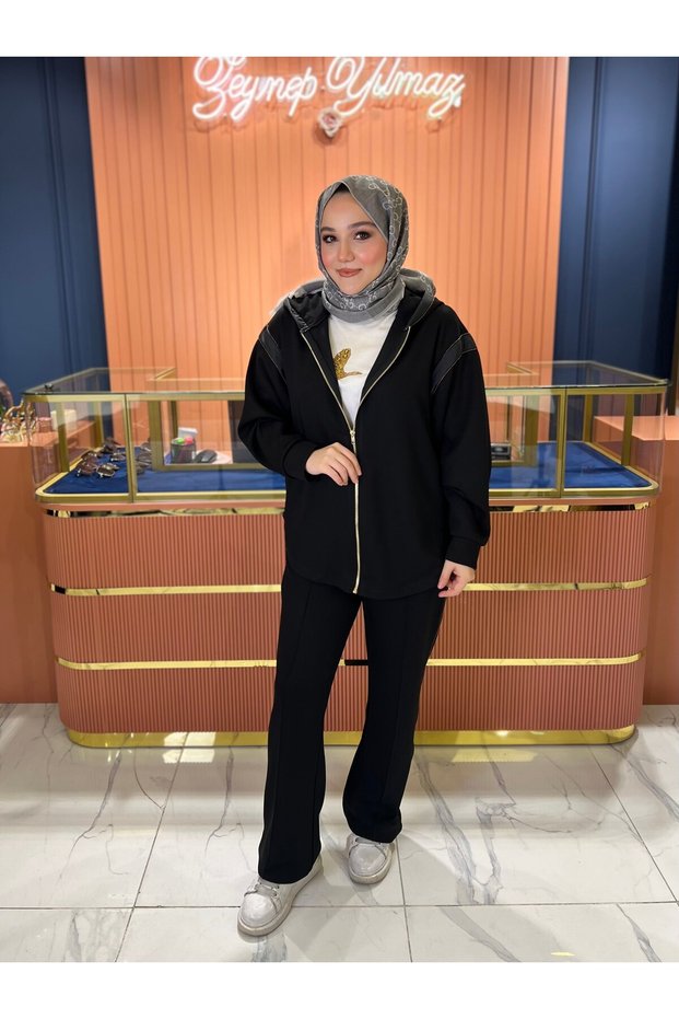 طقم موديل بي واي إم باللون الأسود
