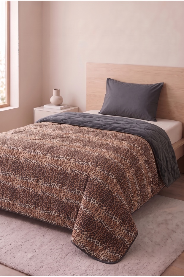 Single-Size, Reversible Welsoft Fleece Duvet | High Quality, Plush Filling, Quilted Stitching | Includes Pillowcase | 155x215 cm