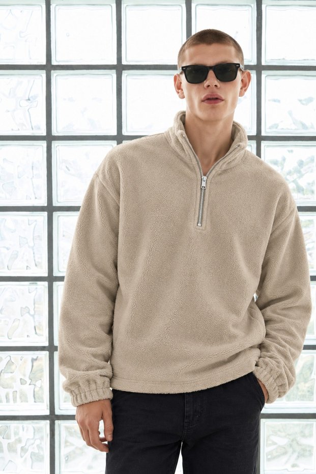 Men's Soft-Textured Beige Winter Fleece with a Half-Zip Closure