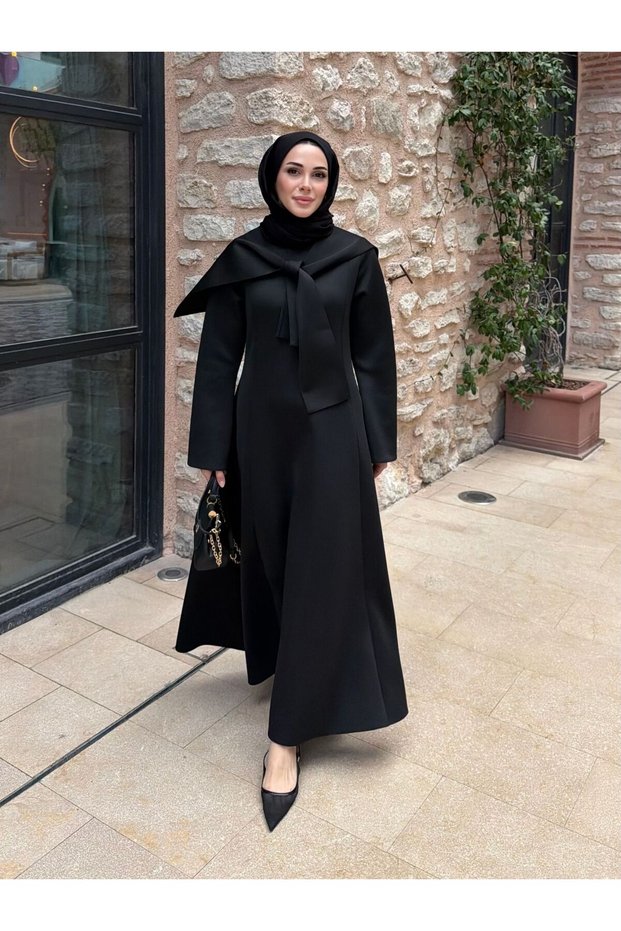 Almira Scuba Dress, Black.