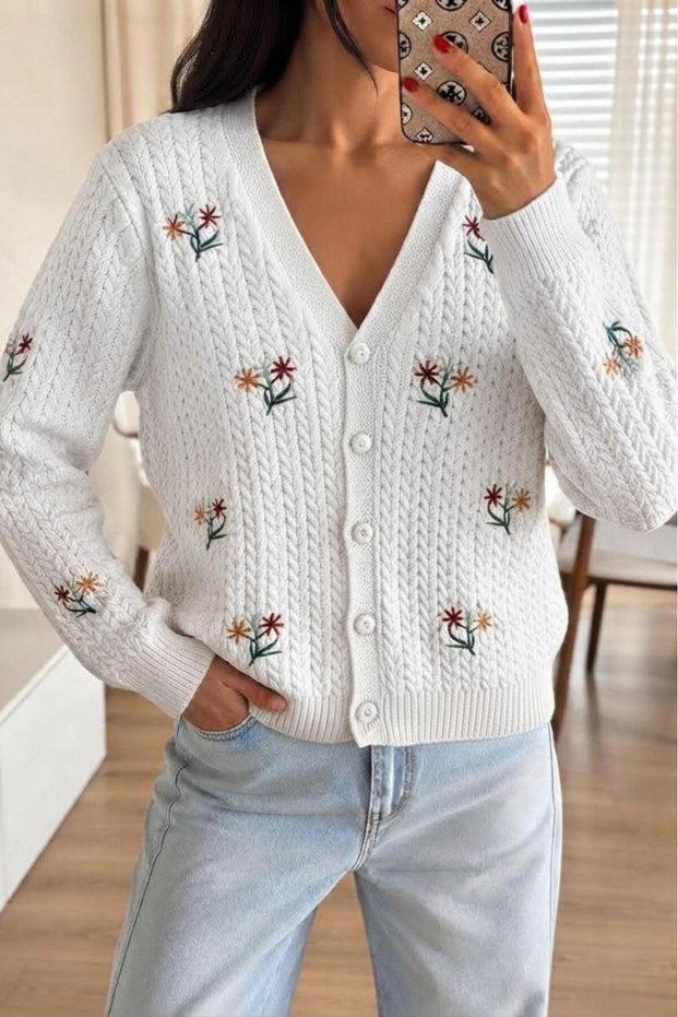 Women's Knitted Cardigan with Floral Embroidery (Standard Size, Fits S/M/L)
