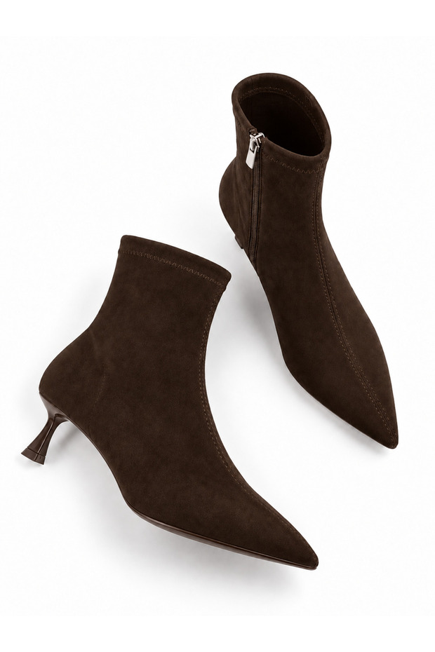 Women's Black Pointed-Toe Zippered Pencil Stiletto Boots.