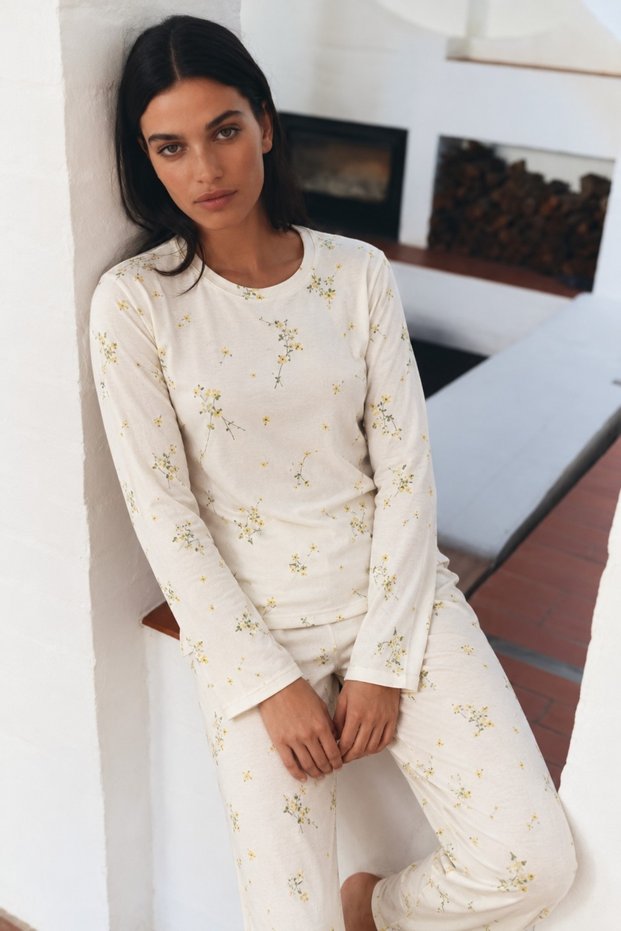 Women's Patterned Long-Sleeved Comfortable Ecru Pajama Set