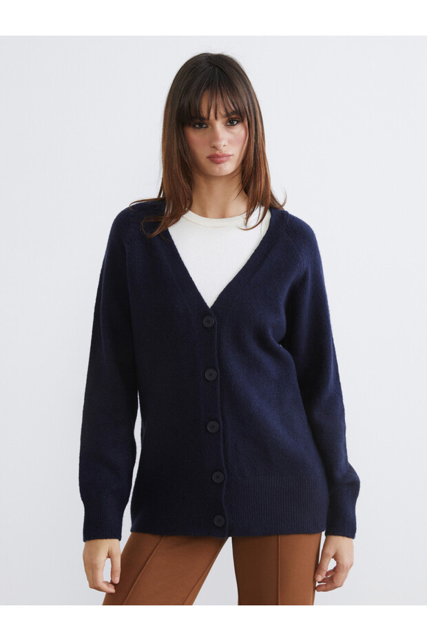 V Planting Women's Knitwear Cardigan for Style Enthusiasts from Uzg Store